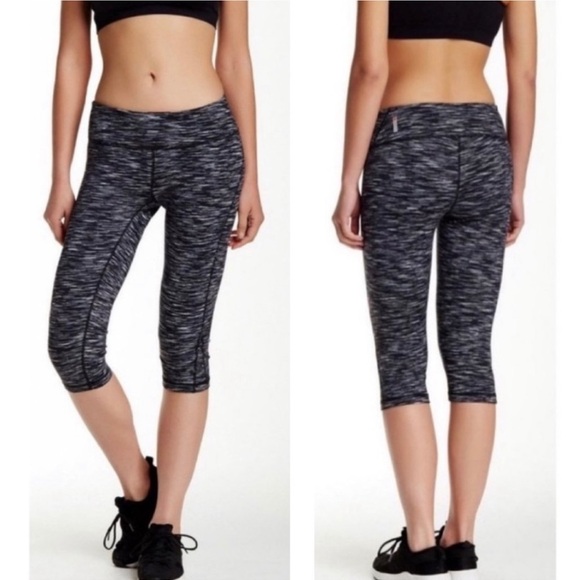 Zella Pants - Zella Live in Eclipse Space Dye Capri Leggings Size XS